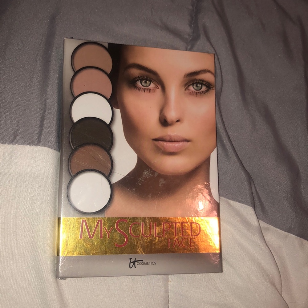 It cosmetics My Sculpted Face